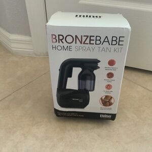 Bronze babe Home Spray Tan Kit; NIB